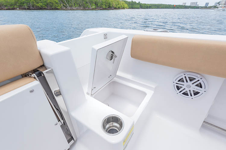 Detail image of Transom Entry Storage