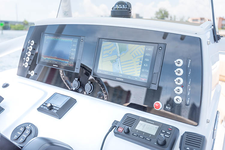 Detail image of Second Garmin GPSMAP® 942xs MFD