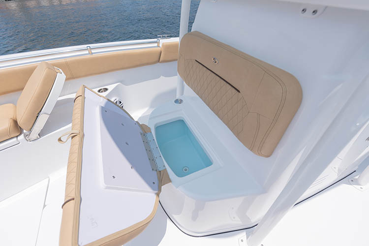 Open 282 Center Console · Features Sportsman Boats