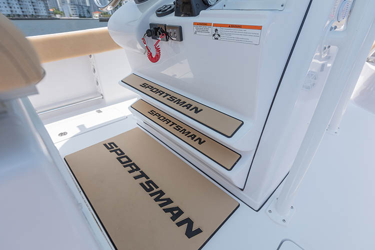 Detail image of Anti-Fatigue Helm Pads