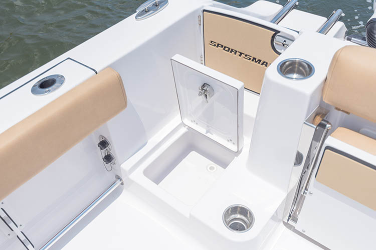 Detail image of Transom Entry Storage