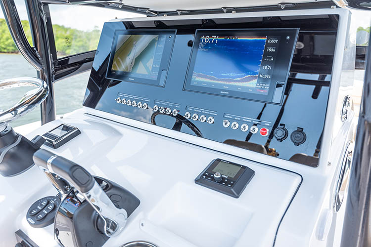 Detail image of Garmin GPSMAP® 1242xsv Touch MFD 12"