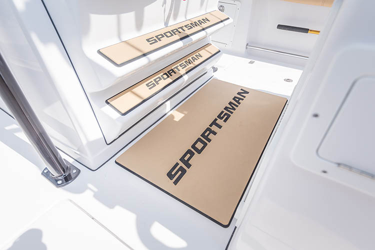 Detail image of Anti-Fatigue Helm Pads