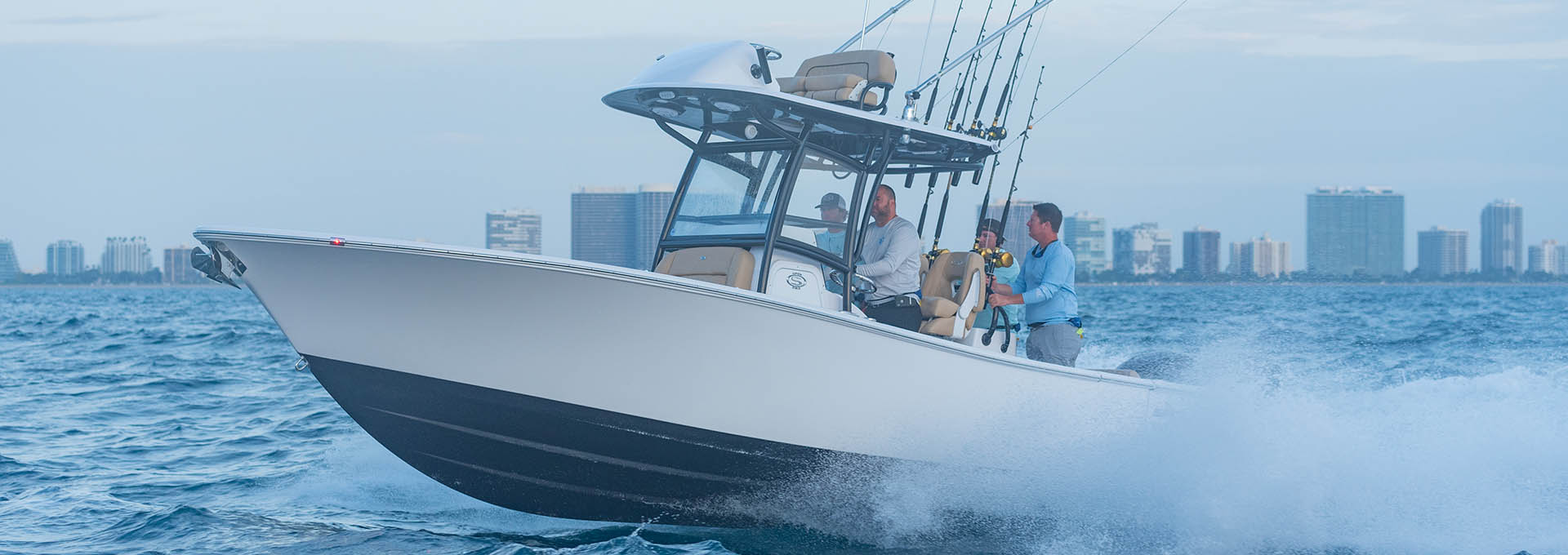 Main image of the Open 282TE Center Console.