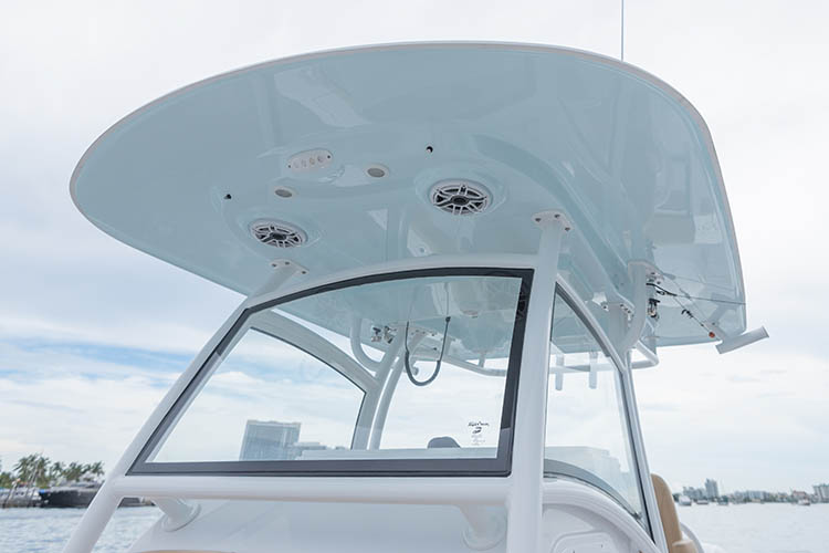 Detail image of Fiberglass Hard-Top w/ Accessories