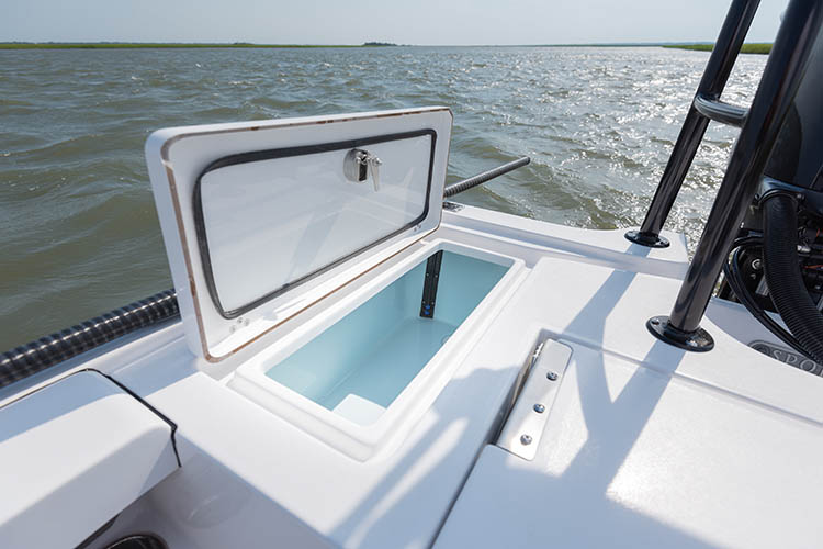 Detail image of 20 Gallon Rear Livewell w/ Pro-Air