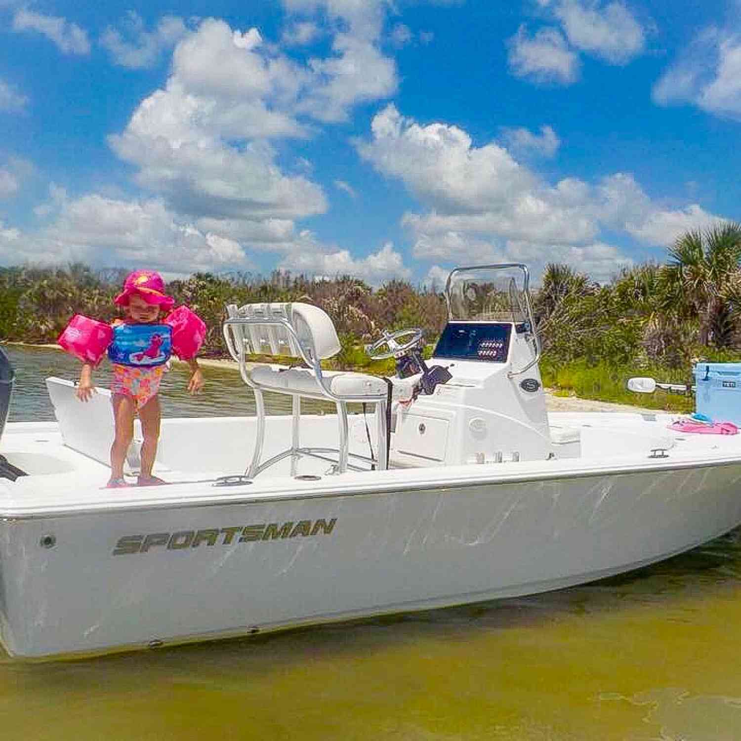 My niece loves to go to the islands in oak hill and chase blue crabs and mullets on the flats....