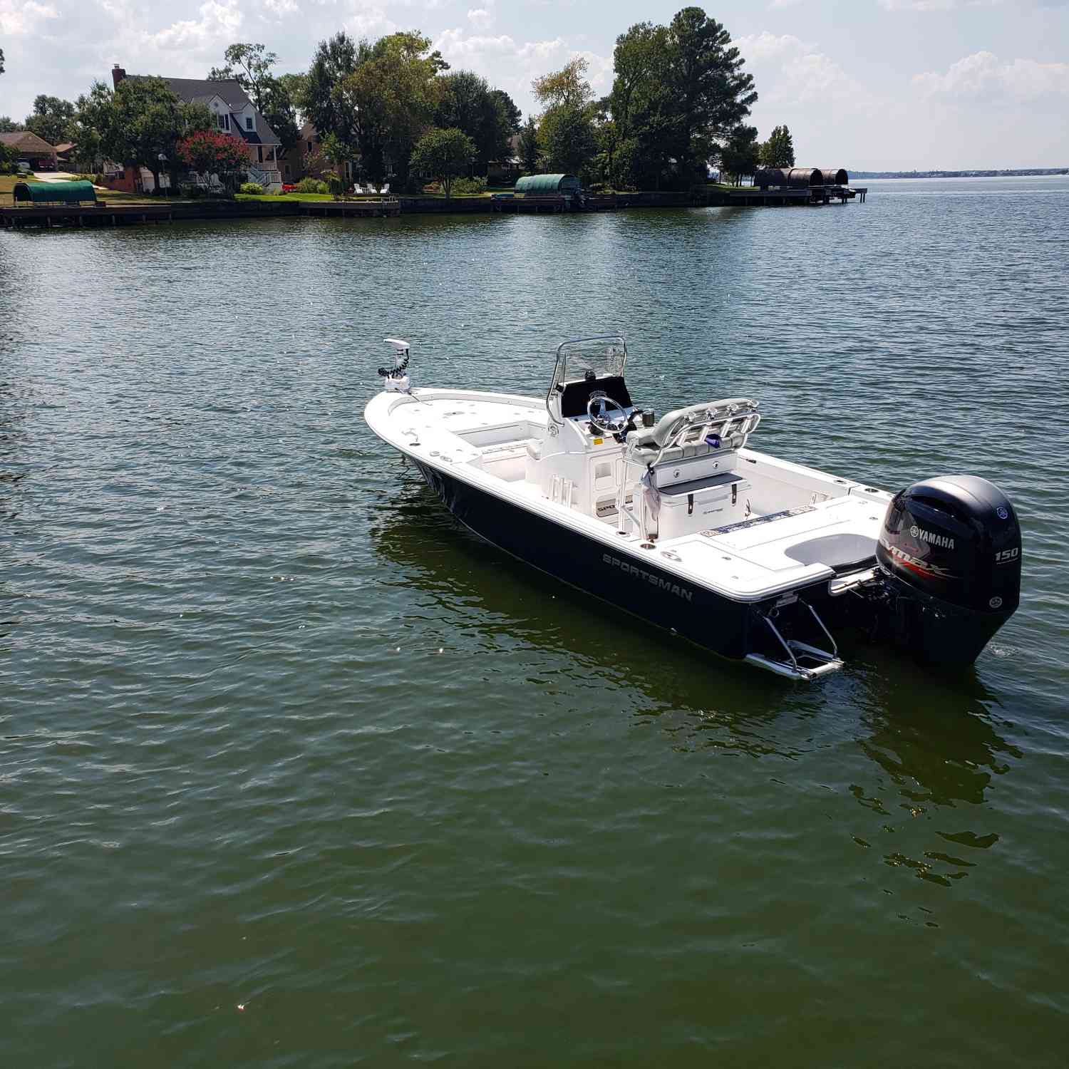 Just launched her for a afternoon run. Love this boat!!