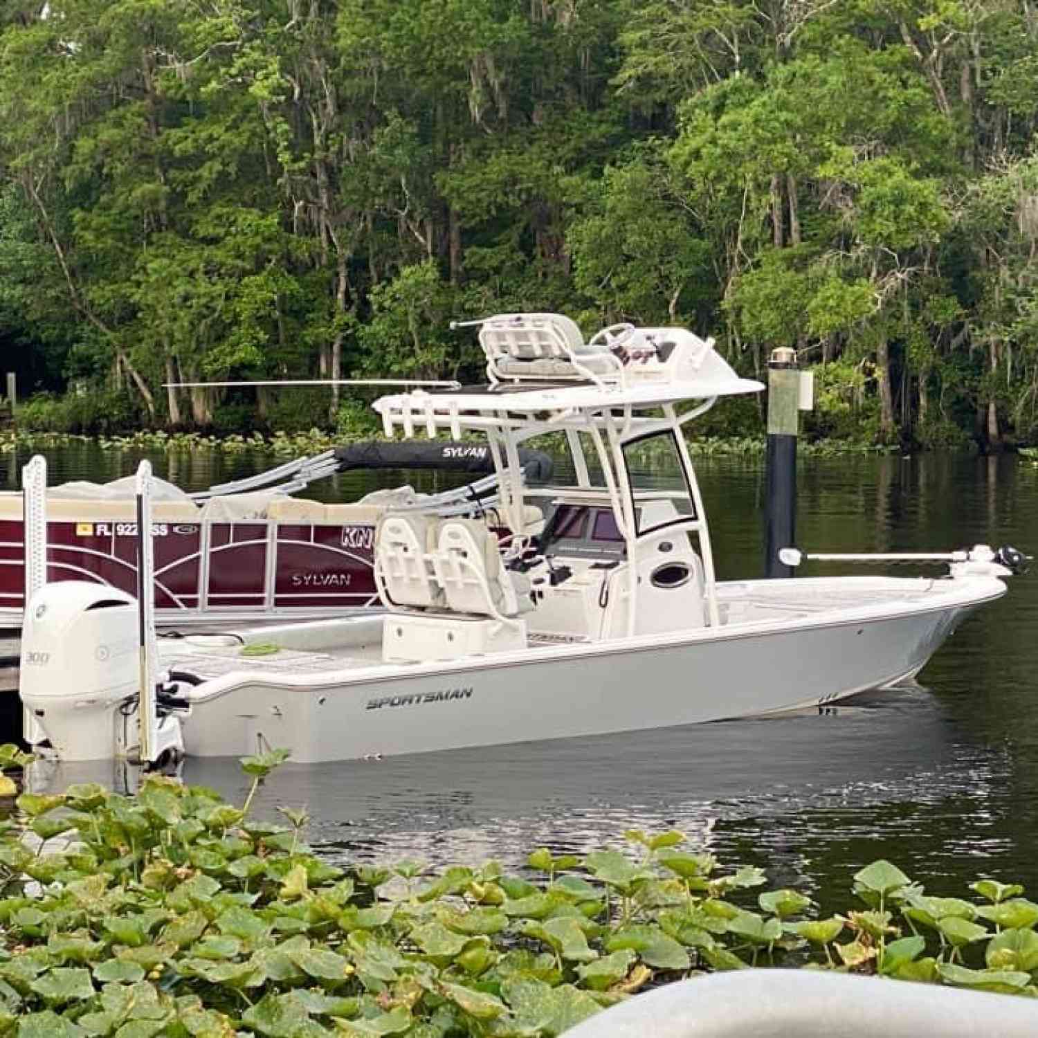 2018 267. I can go 60 miles offshore or pull up to the Sandbar & feel like I'm in Paradise?????