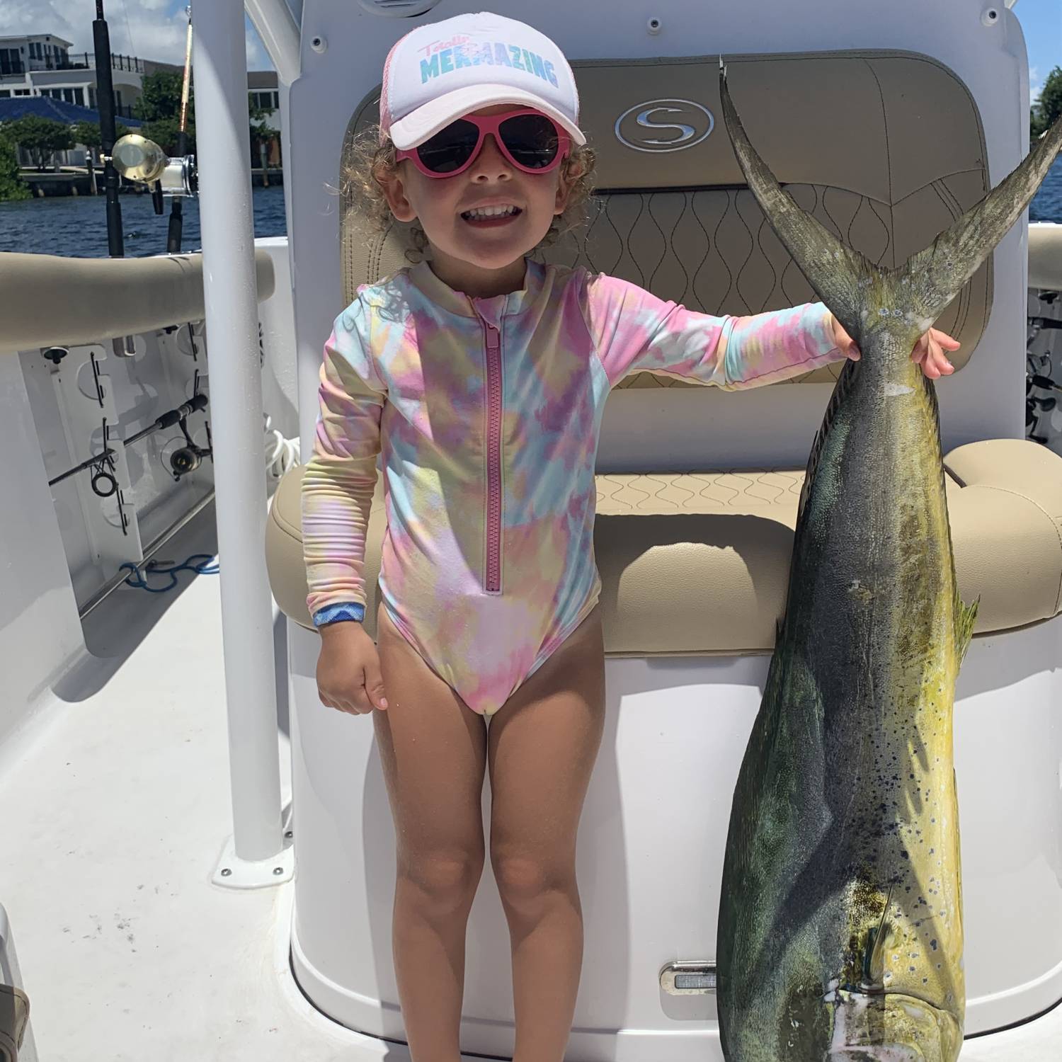 Title: Chloe’s big mahi - On board their Sportsman Open 232 Center Console - Location: Boca raton Florida. Participating in the Photo Contest #SportsmanSeptember2021