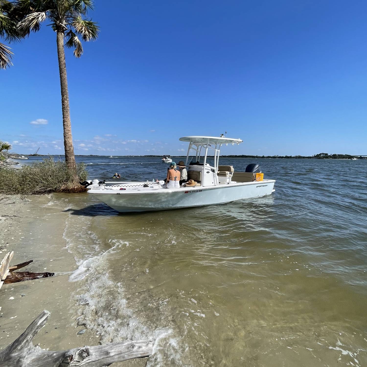 Title: Shark tooth island Sunday funday - On board their Sportsman Masters 247 Bay Boat - Location: Jacksonville, FL. Participating in the Photo Contest #SportsmanAugust