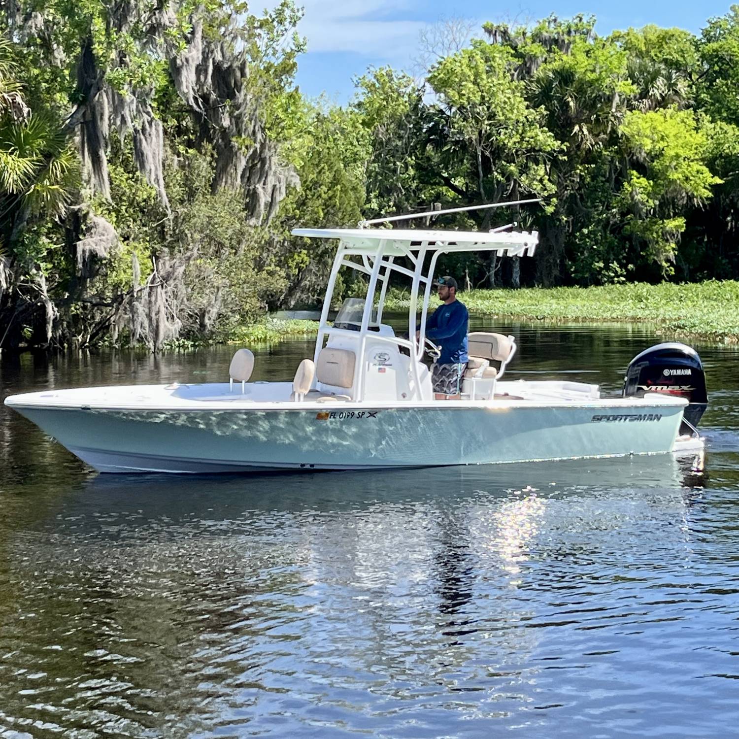 Title: Easy like a Sunday Morning - On board their Sportsman Masters 227 Bay Boat - Location: Lake George in Florida. Participating in the Photo Contest #SportsmanJune