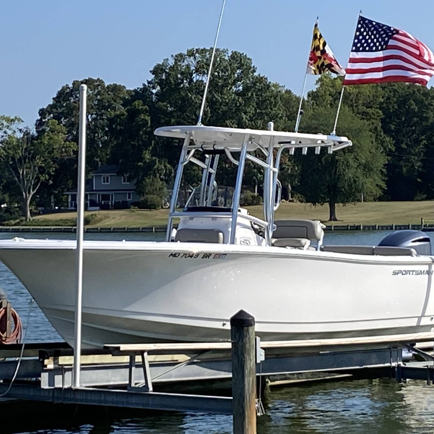 Title: Heritage 231 - On board their Sportsman Heritage 231 Center Console - Location: Solomon Island MD. Participating in the Photo Contest #SportsmanDecember2023