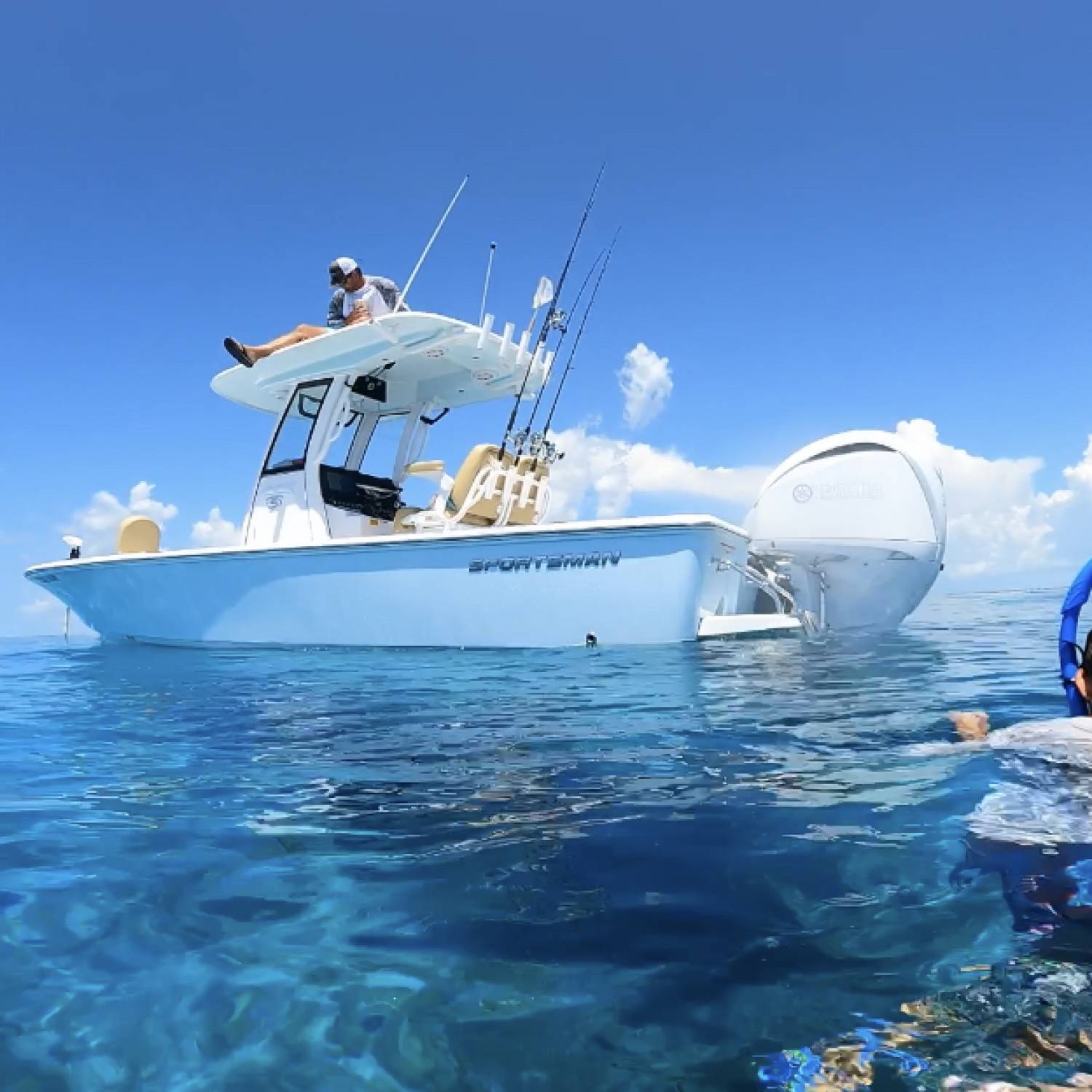 Title: In the Keys - On board their Sportsman Masters 247 Bay Boat - Location: Key Largo, FL. Participating in the Photo Contest #SportsmanJuly2023