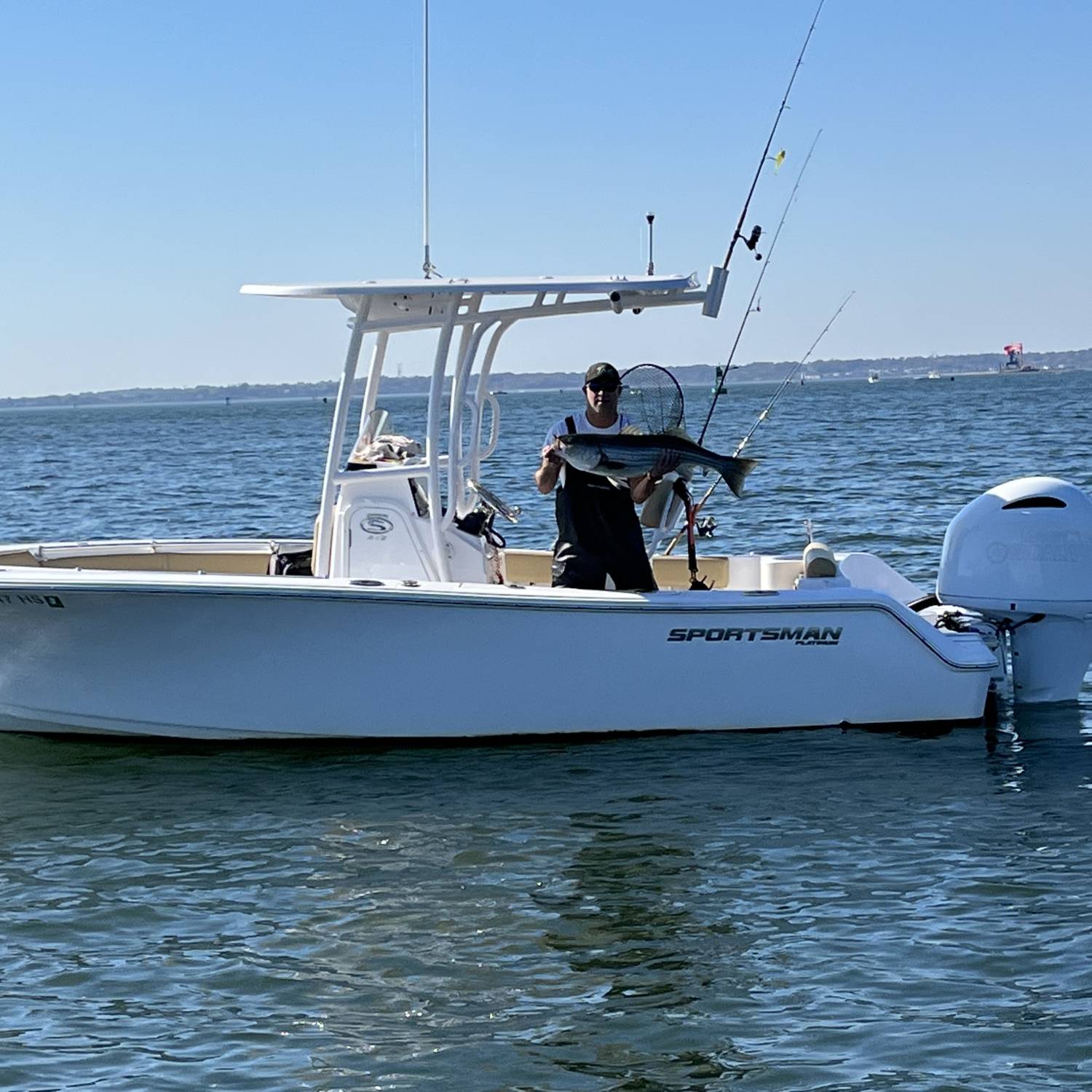 Title: The Fall Run - On board their Sportsman Open 212 Center Console - Location: Raritan Bay. Participating in the Photo Contest #SportsmanNovember2023