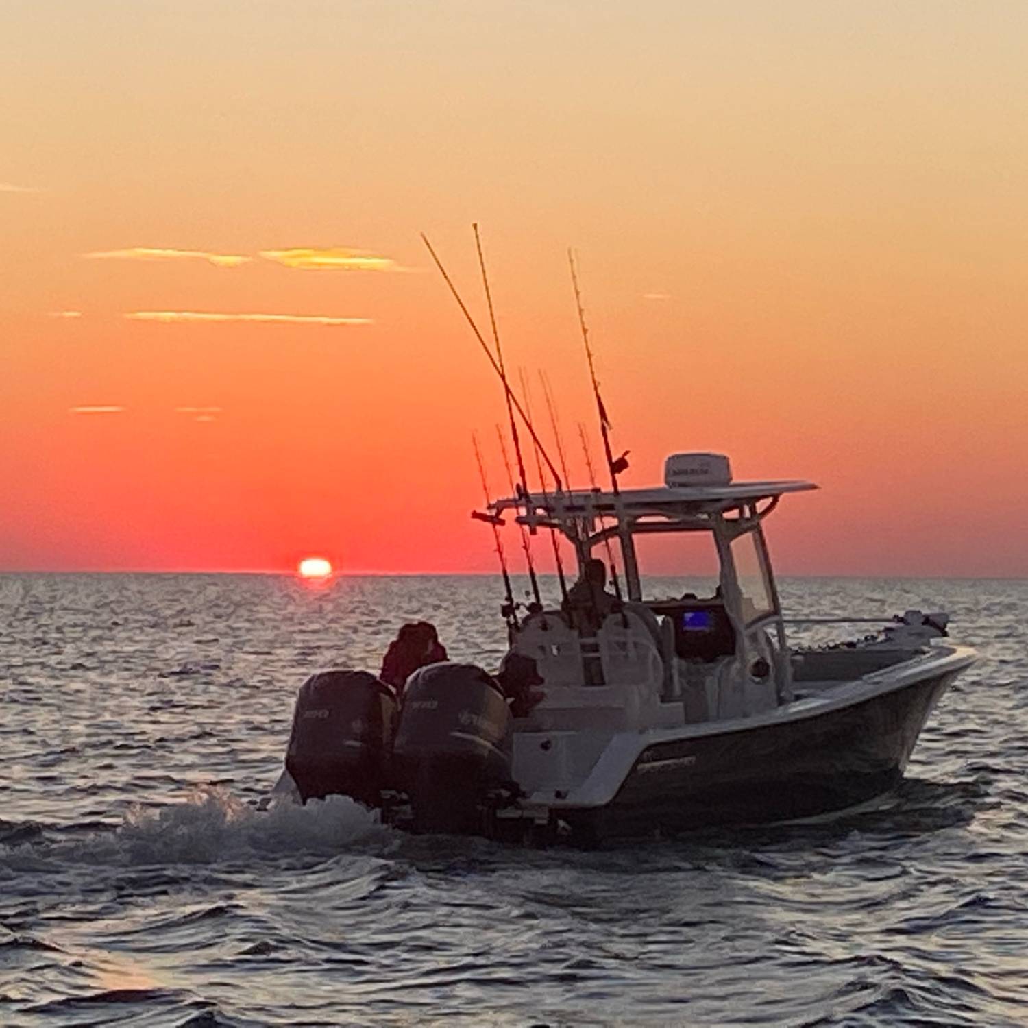 Leaving out early on a fall morning for a day of Snapper fishing